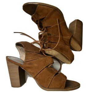 KENNETH COLE REACTION KAY-BOARD BROWN FAUX SUEDE LACE UP SANDALS/HEELS 7.5
